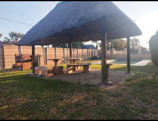 3 BEDROOM APARTMENT FOR SALE IN ALBEMARLE